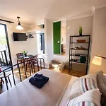 Green Point\'S Eyrie - Indulge In An Urban Oasis