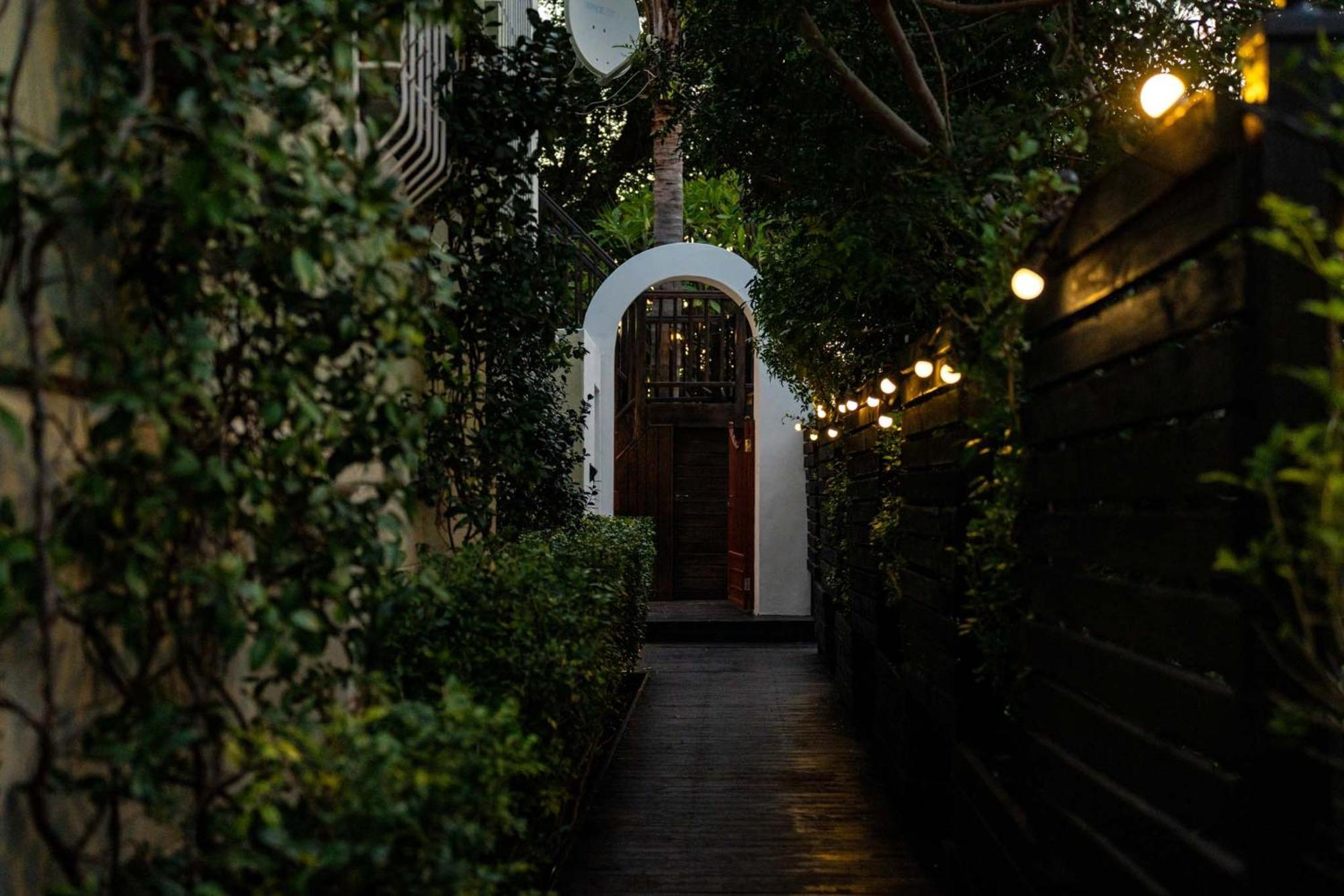 Point's Eyrie - Indulge In An Urban Oasis *