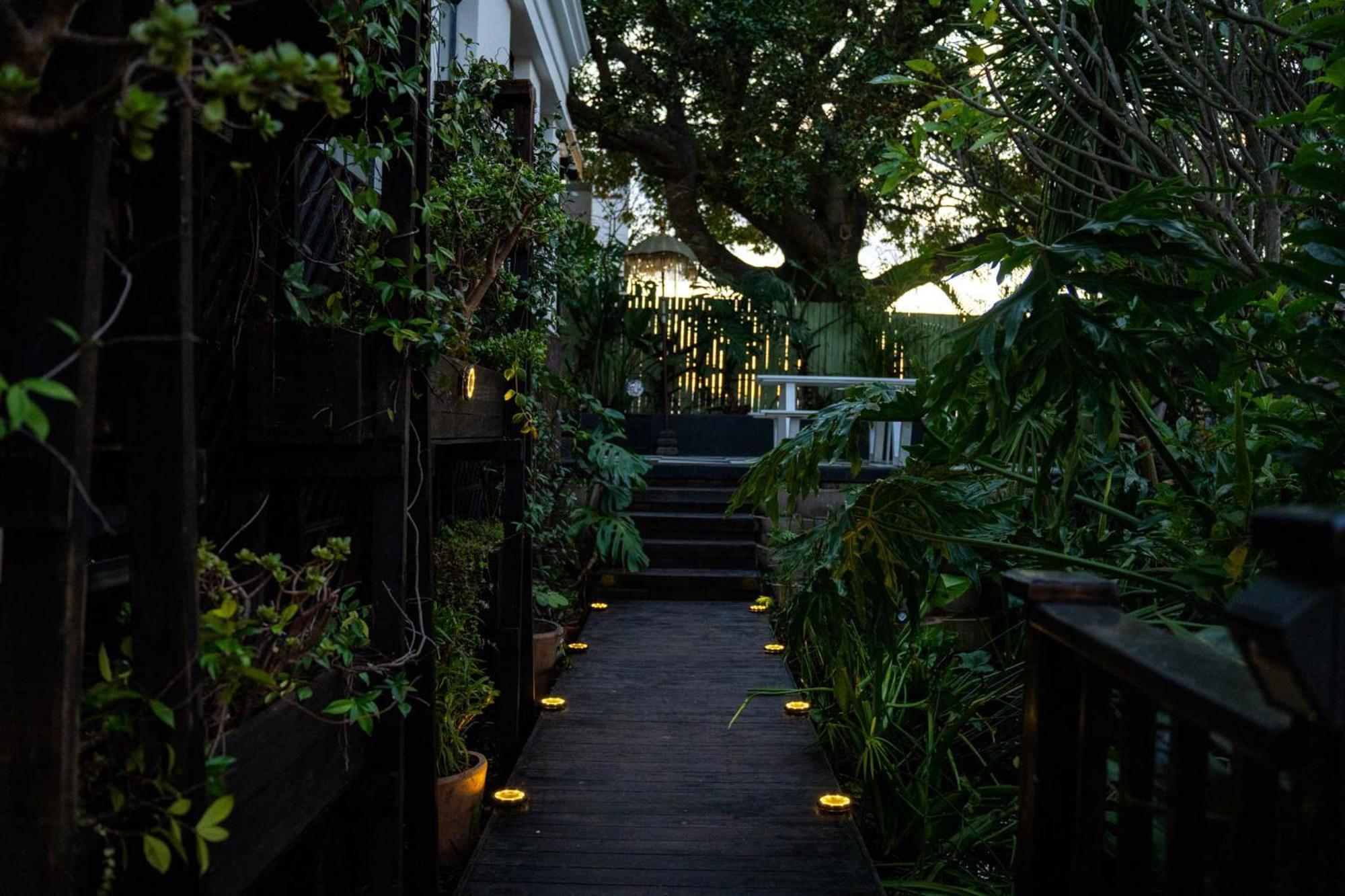 Point's Eyrie - Indulge In An Urban Oasis Cape Town